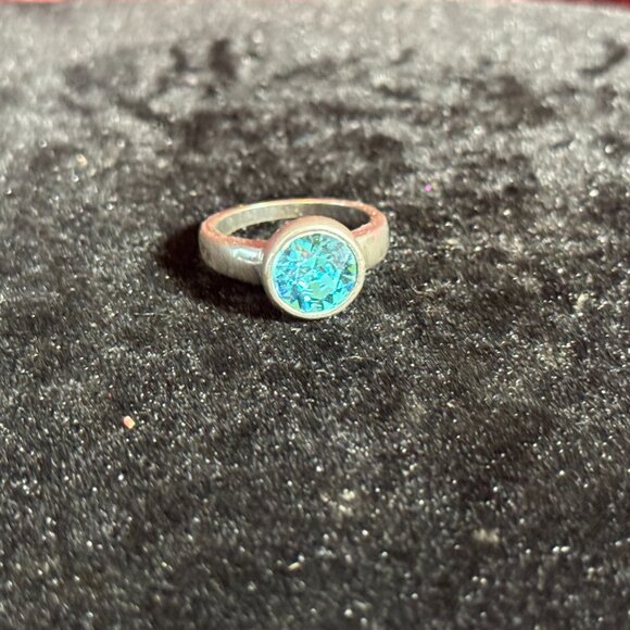 Touchstone Crystal by Swararovski Dark Turquoise Ring Size 6 - Picture 4 of 4